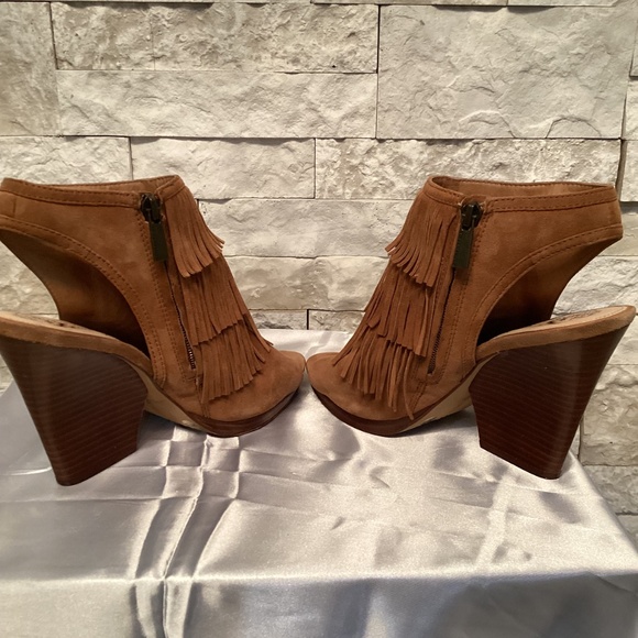 Vince Camuto Jadon Fringe Peep Toe Ankle Booties - Picture 8 of 10